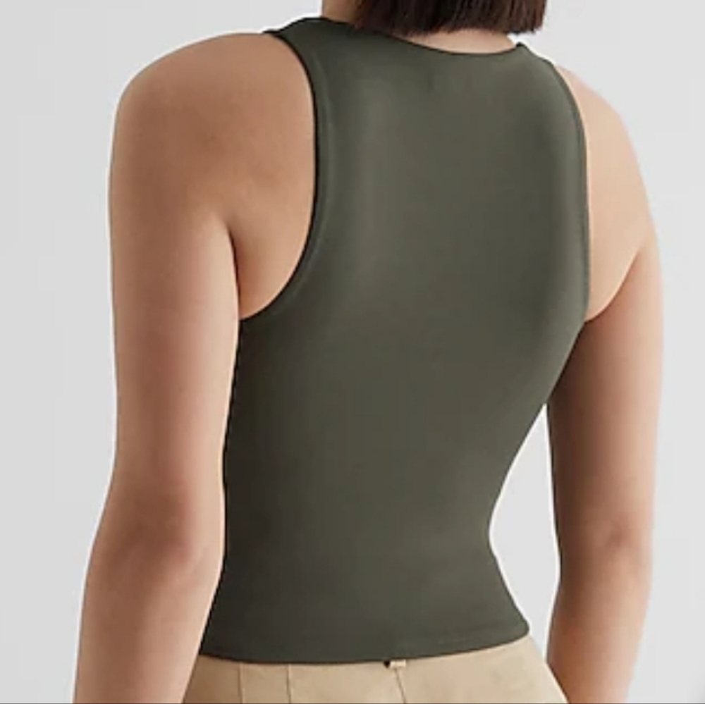 Express Top - Picture 4 of 4